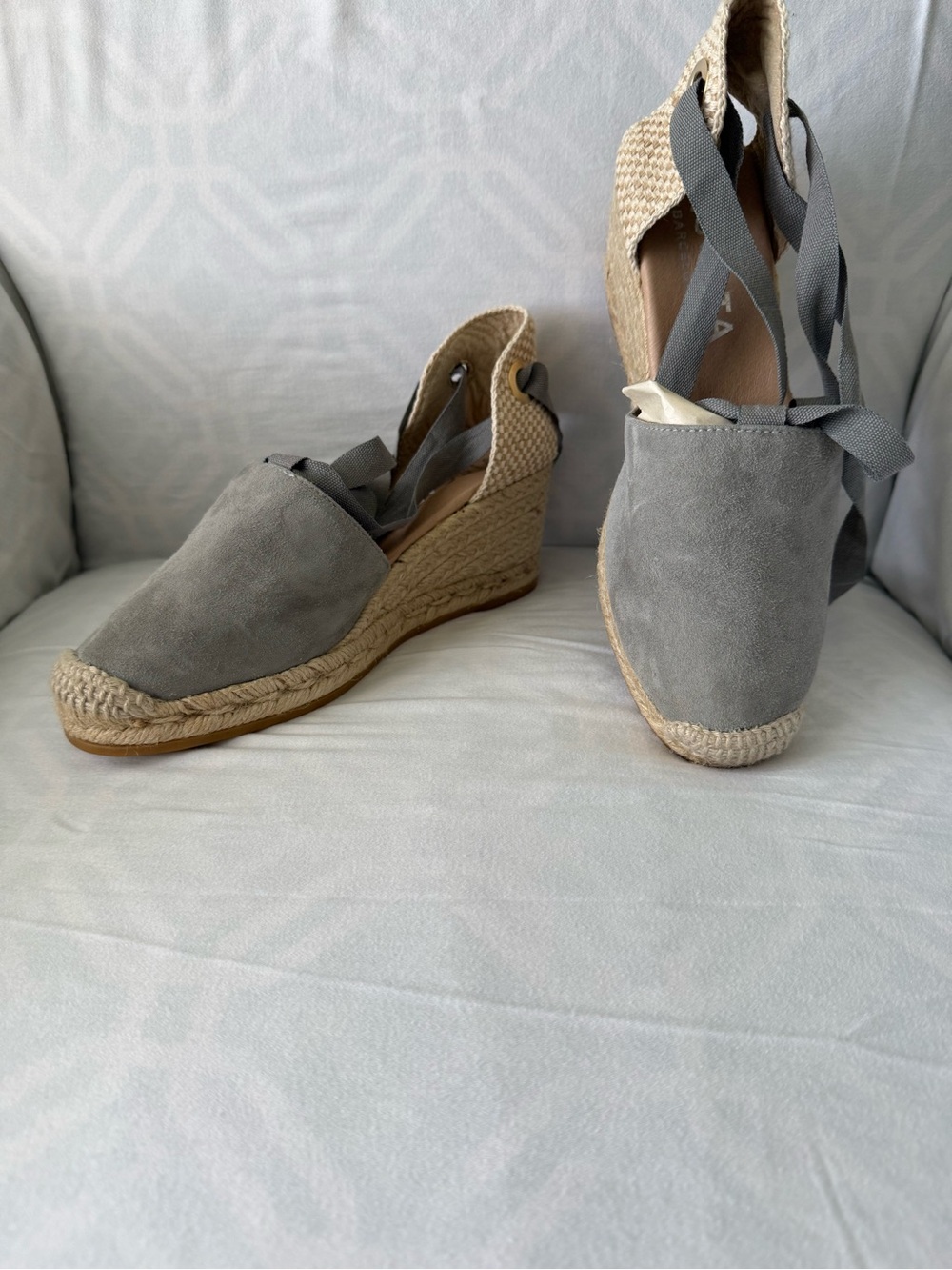 Viscata Suede Espadrille Size 39Euro Size 8USA